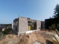 Gyvenamųjų namų statyba i&scaron; medžio drožlių blokelių ISOTEX